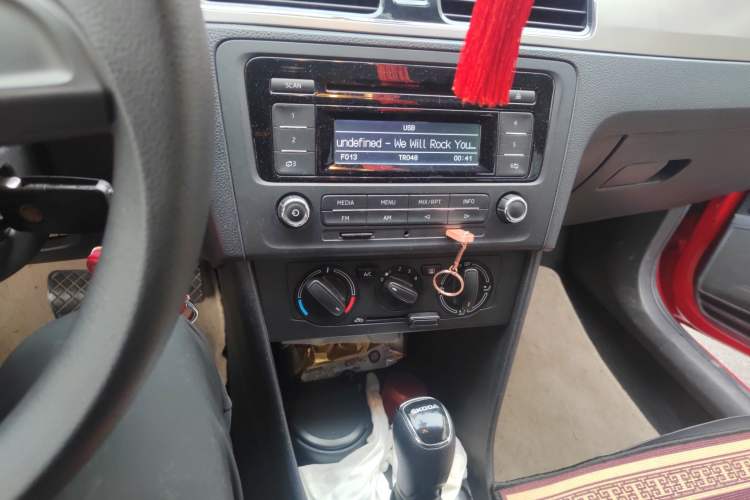 Used Skoda Rapid Spaceback 2014 1.6L Automatic Enjoyment Edition
