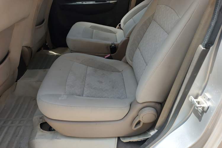 Used Wuling Hongguang 2014 1.5L S Standard Version Left Rear Seat