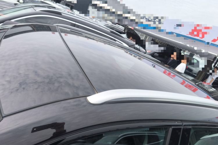 Used Wey VV5 2020 1.5T Two-Wheel Drive Color Pioneer Roof