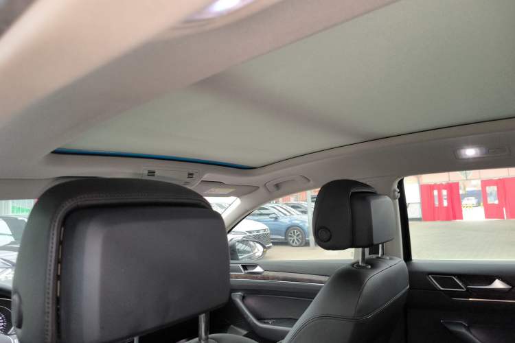 Used Volkswagen Magotan 2018 330TSI DSG Luxury Model
