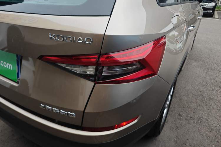 Used Skoda Kodiaq 2018 Facelifted TSI330 5-Seater Two-Wheel-Drive Comfort Edition