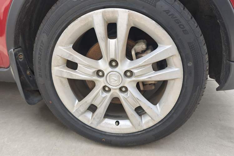 Used CHANGAN CS35 2012 1.6L Manual Luxury Model China IV Standard Right Front Wheel Hub
