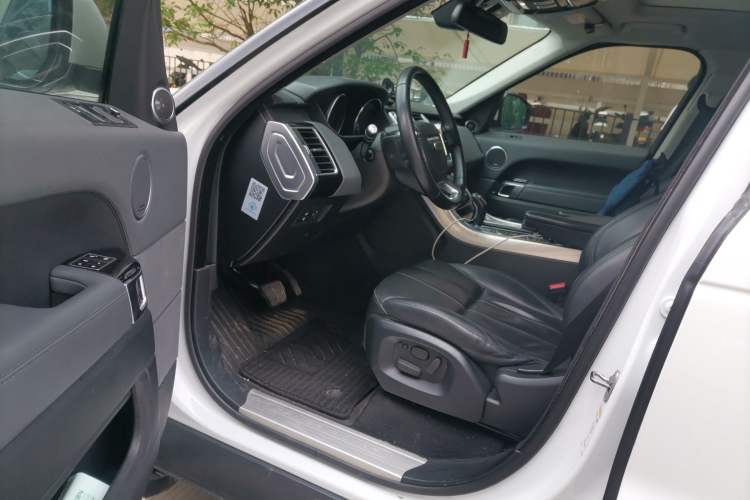 Used Land Rover Range Sport 2014 3.0 SC V6 HSE
