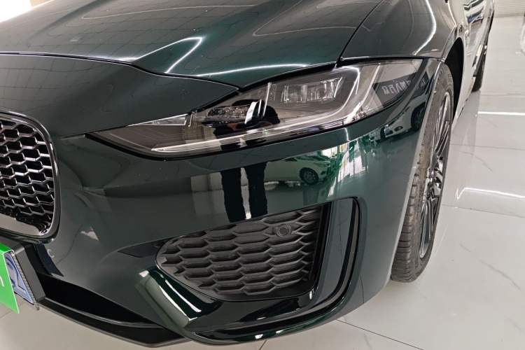 Used Jaguar XEL 2025 2.0T 250 PS R-DYNAMIC 90th Anniversary Edition