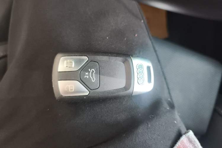 Used Audi A4L 2020 40 TFSI Fashion Dynamic Model Vehicle Key