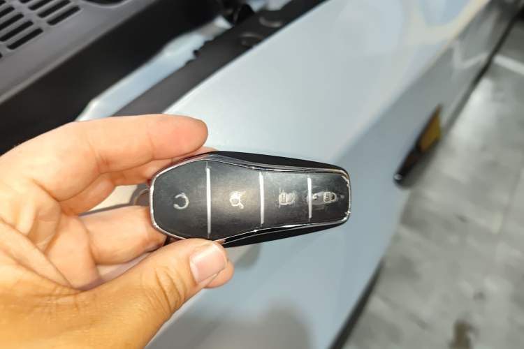 Used BYD Tang New Energy 2025 Model Smart Drive Version DM-i 175KM Prestige Version Vehicle Key