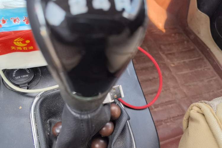 Used Dongfeng Fengon 360 2015 1.5L Manual Luxury 7-Seater China V Emission Standard Gear Lever