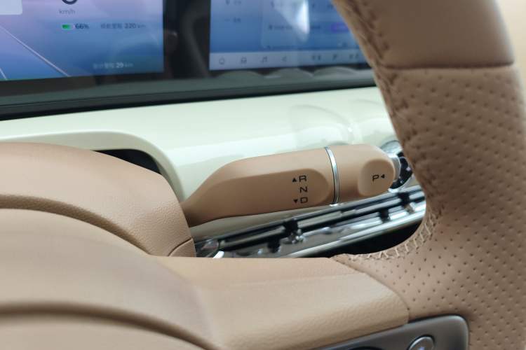 Used Wuling Bingo 2025 333 km Lingxi Deluxe Edition Gear Lever