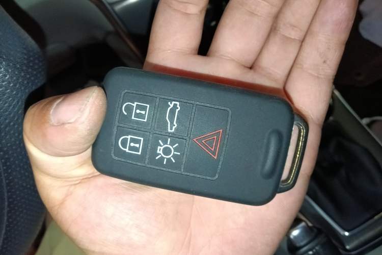 Used Volvo V40 2015 1.6T Zhiyi Edition Vehicle Key