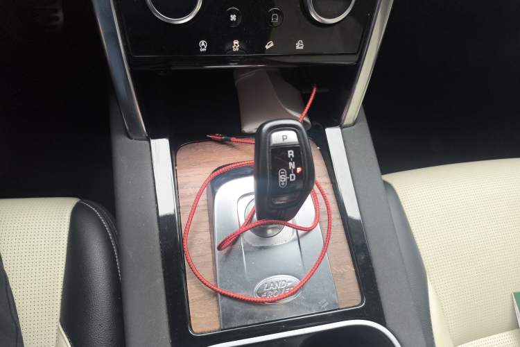 Used Land Rover Discovery Sport 2020 249 PS R-Dynamic Performance Edition