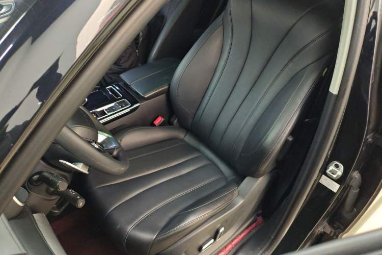 Used Roewe RX5 MAX 2019 300TGI Automatic 4G Connect Luxury Edition
