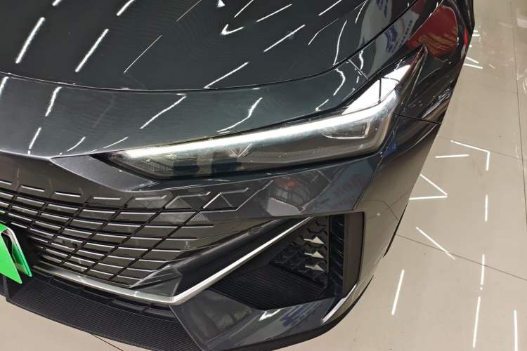 Used CHANGAN UNI-V iDD 2023 ZhiDian iDD 1.5T 113km Smart & Fun Version
