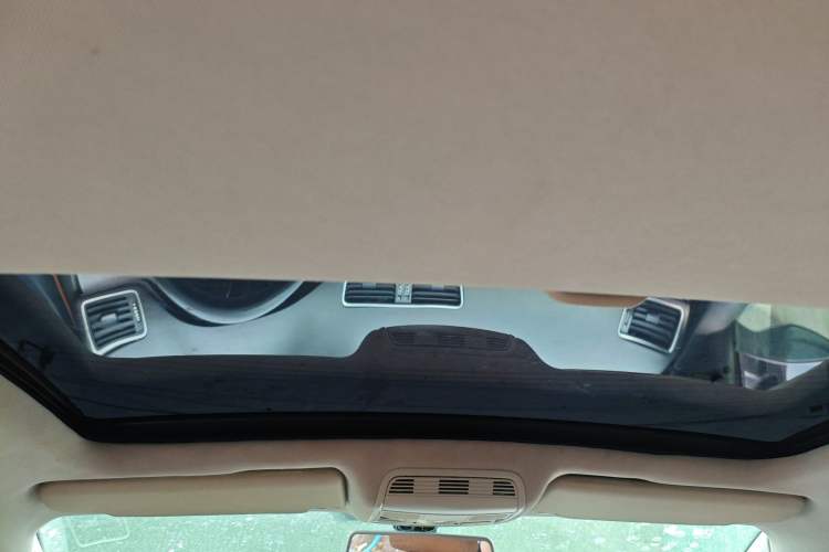 Used Volkswagen FAW-Volkswagen CC 2010 2.0 TSI Luxury Model Headliner