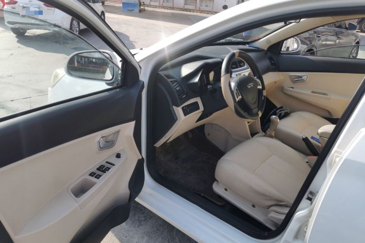Used Chery Fengyun 2 2013 Hatchback 1.5L Manual Ruiyi Edition