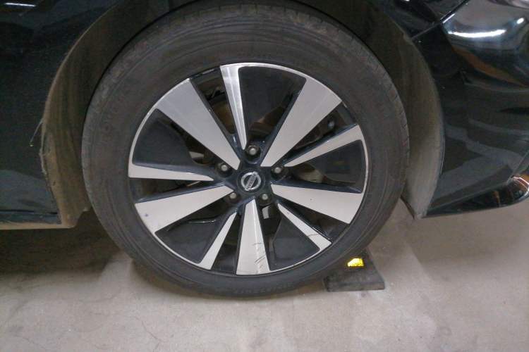 Used Nissan Teana 2021 2.0L XL Comfort Edition Right Front Wheel Hub