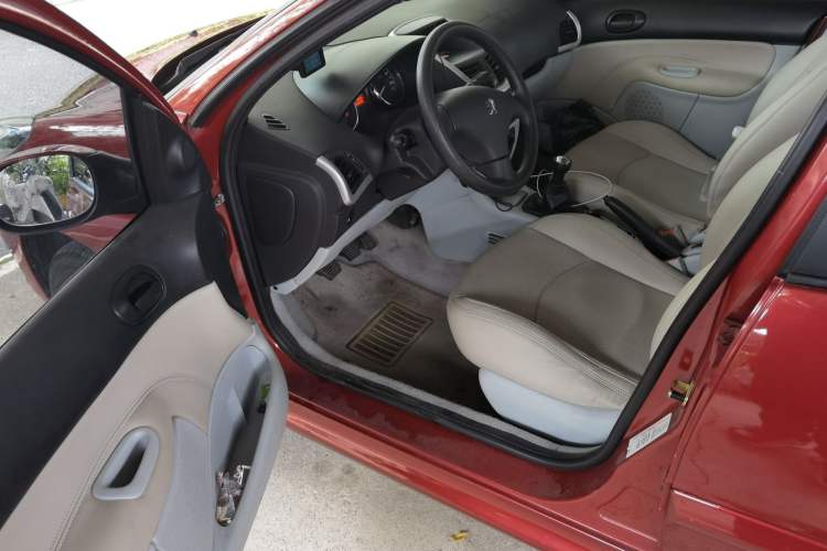 Used Peugeot 207 2011 Sedan 1.4L Manual Yule Edition
