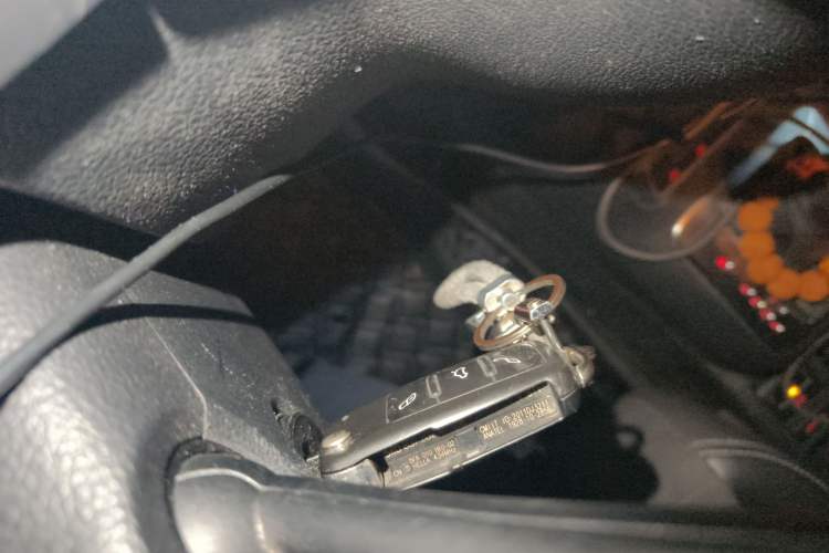 Used Volkswagen Tiguan 2016 280TSI Automatic Two-Wheel-Drive Silk Road Style Edition Vehicle Key