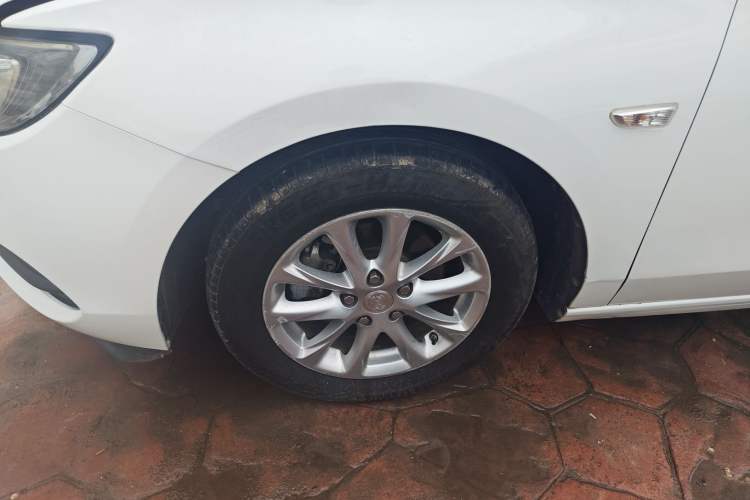 Used Buick GL6 2019 18T 6-Seater Elite Version China V Standard Left Front Wheel Hub