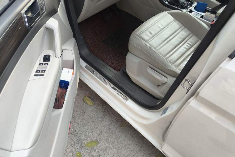 Used Volkswagen Touran 2018 Volkswagen Touran L 280TSI DSG Comfort Edition 6-seater