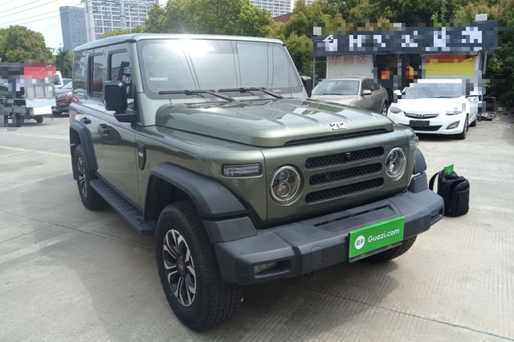 Used 212 T01 2024 2.0T Explorer Exterior 1