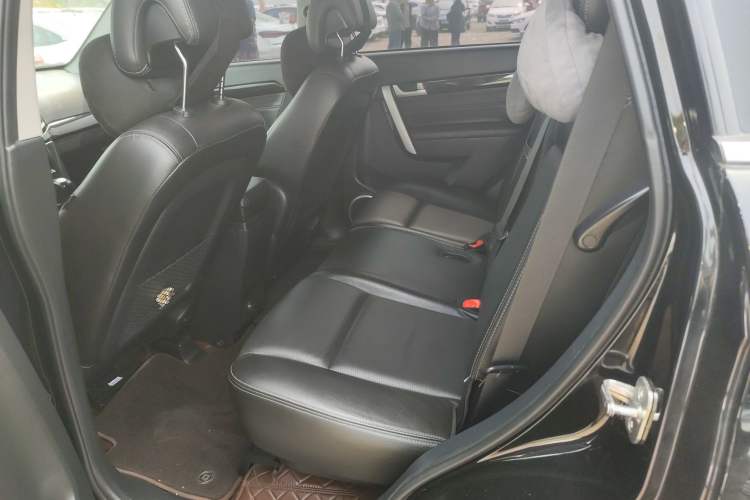 Used Chevrolet Captiva 2017 2.4L 4x4 Flagship Edition 7-Seater