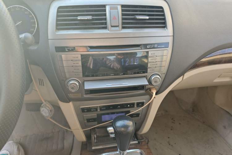 Used GAC Trumpchi GA5 2011 2.0L Automatic Elite Edition
