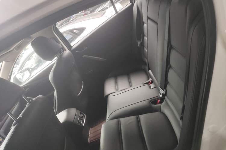 Used Mazda Atenza 2017 2.0L Blue Sky Luxury Edition
