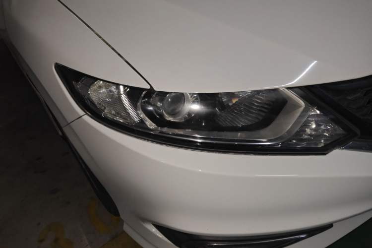 Used Honda Jade 2013 1.8L automatic Comfort version 5 seats