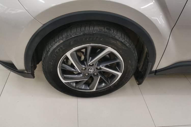 Used Toyota C-HR 2021 2.0L Luxury Edition Exterior 4