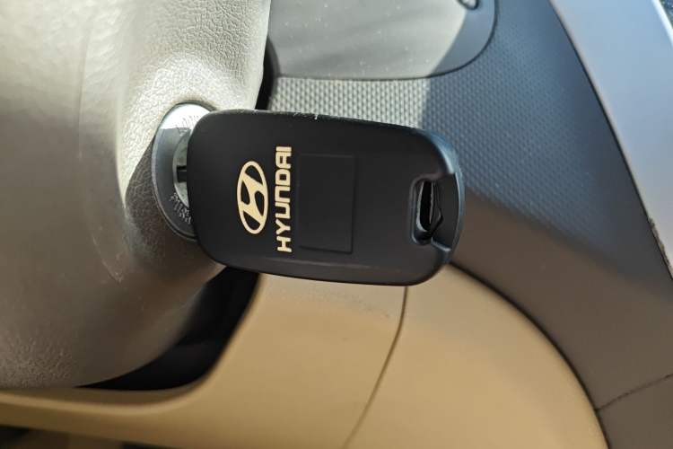 Used Hyundai Verna (older generation) 2010 Sedan 1.4L Automatic Comfort Model GS