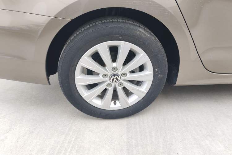 Used Volkswagen Sagitar 2014 Revised Version 1.6L Manual Comfort Edition
