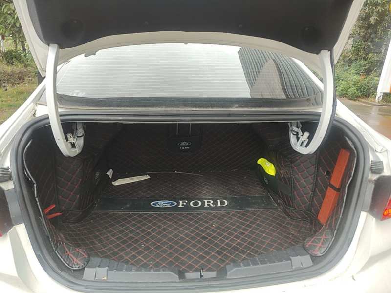 Used Ford Escort 2021 1.5L Automatic Diamond Edition — 18