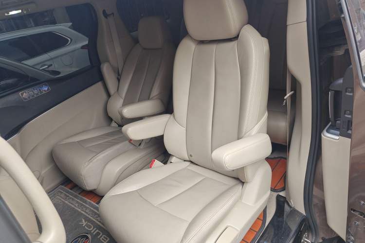 Used Buick GL8 2018 28T Luxury Model China VI Standard Left Rear Seat