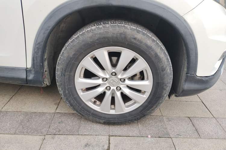 Used Honda CR-V 2015 2.0L two-wheel drive urban version Right Front Wheel Hub