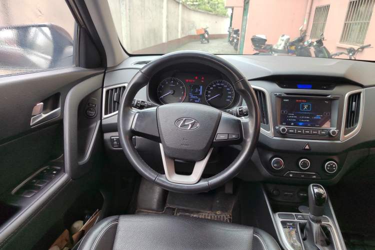 Used Hyundai ix25 2015 1.6L Automatic Two-Wheel Drive Smart GLS Trim Steering Wheel