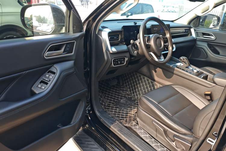 Used Great Wall Poer 2023 2.0T Passenger Version Automatic Diesel Two-Wheel Drive Comfort Trim – GW4D20M
