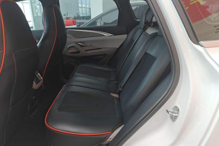 Used BYD Song Pro New Energy 2024 HONOR Edition DM-i 71KM Navigation Model Left Rear Seat