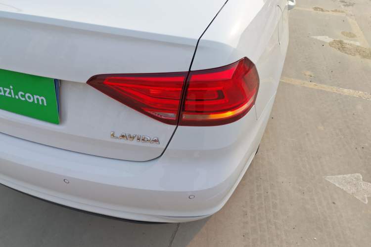 Used Volkswagen Lavida 2019 Lavida Start 1.5L Automatic Trendy Version China VI Standard Exterior 3