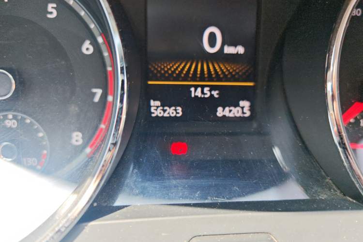 Used Volkswagen Tiguan L 2017 330TSI Automatic Two-Wheel Drive Luxury Edition Odometer Close Up