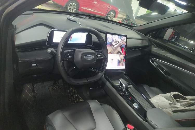 Used Geely Auto Emgrand X7 Sport 2023 Boyue COOL 1.5TD Smart Model Center Console