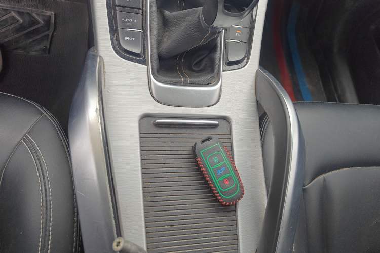 Used Geely Auto Emgrand X7 Sport 2016 2.0L Manual ZhiShang Version