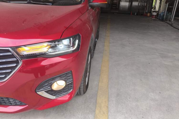 Used Haval H4 2018 Blue Label 1.5 GDIT DCT Fashion Edition Left Front Headlight