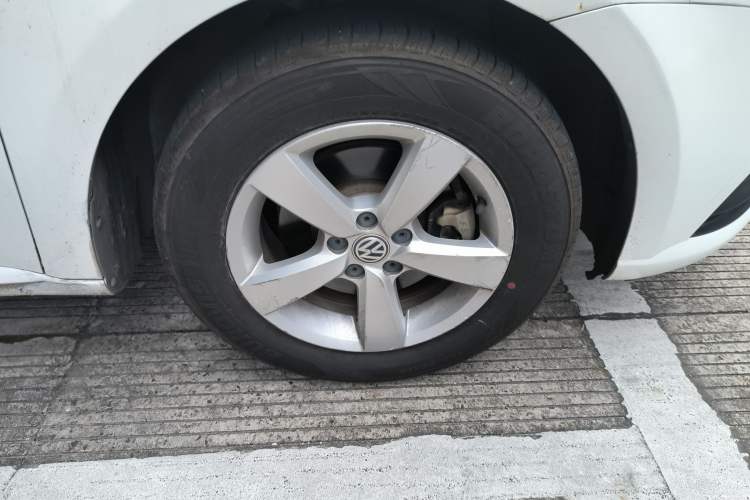 Used Volkswagen Lavida 2015 1.6L Manual Fashion Edition