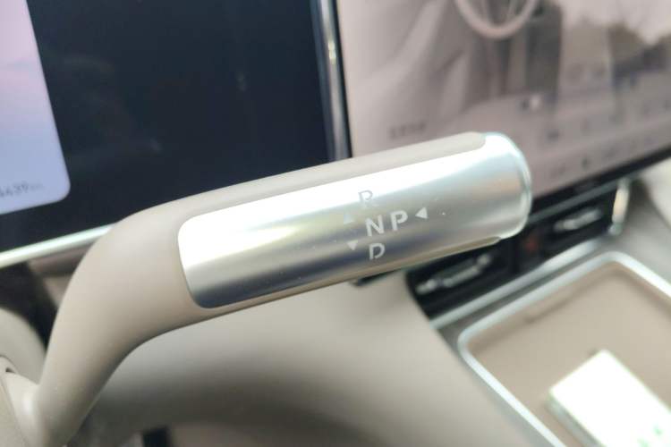 Used Hima AITO M7 2026 Model Range-Extending Ultra All-Wheel Drive 6-Seater Version
