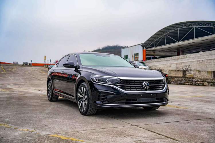 Used Volkswagen Passat 2022 330TSI Luxury Edition
