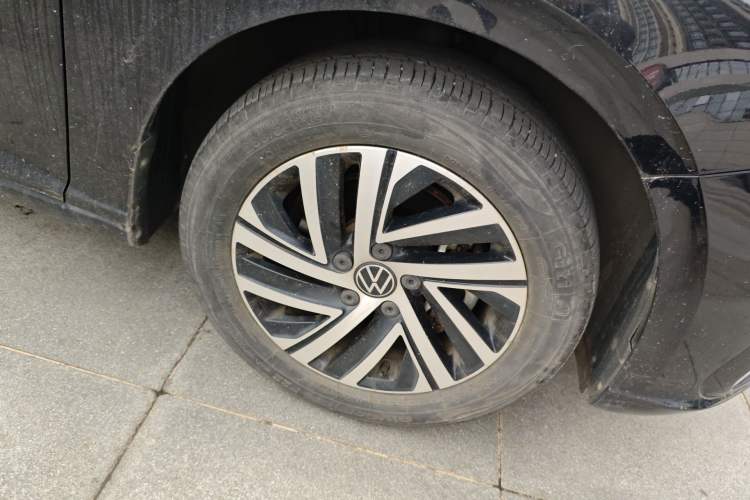 Used Volkswagen Lavida 2023 280TSI DSG Starry Sky Deluxe Edition Right Front Wheel Hub