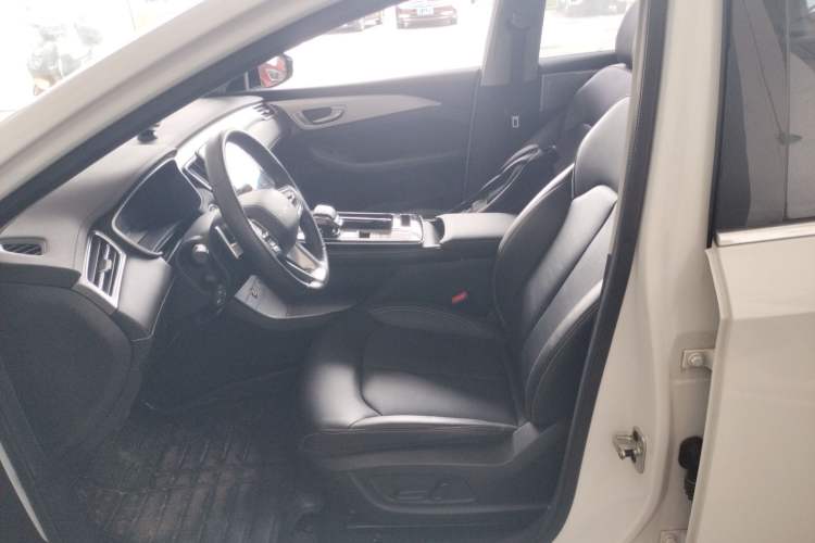 Used Roewe i6 MAX 2020 300TGI Automatic "Swell Cool Smart Drive" Edition
