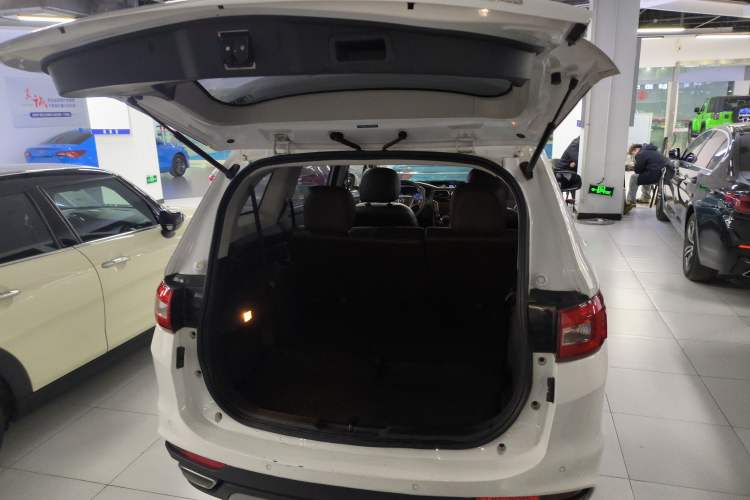 Used Haima Fumei F7 2017 1.5T 7-Seater Automatic Standard Edition Trunk