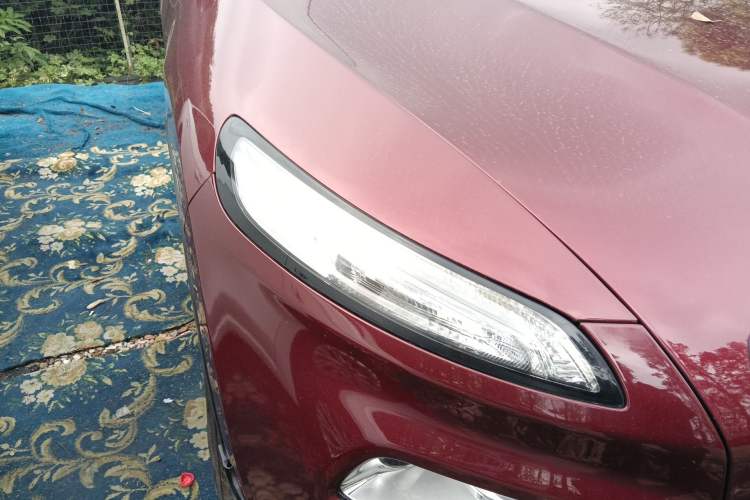 Used Jeep Cherokee 2016 2.4L Professional Smart Version Right Front Headlight