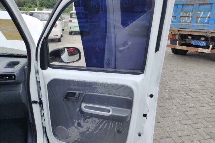 Used Wuling Zhiguang New Energy 2025 Standard Model